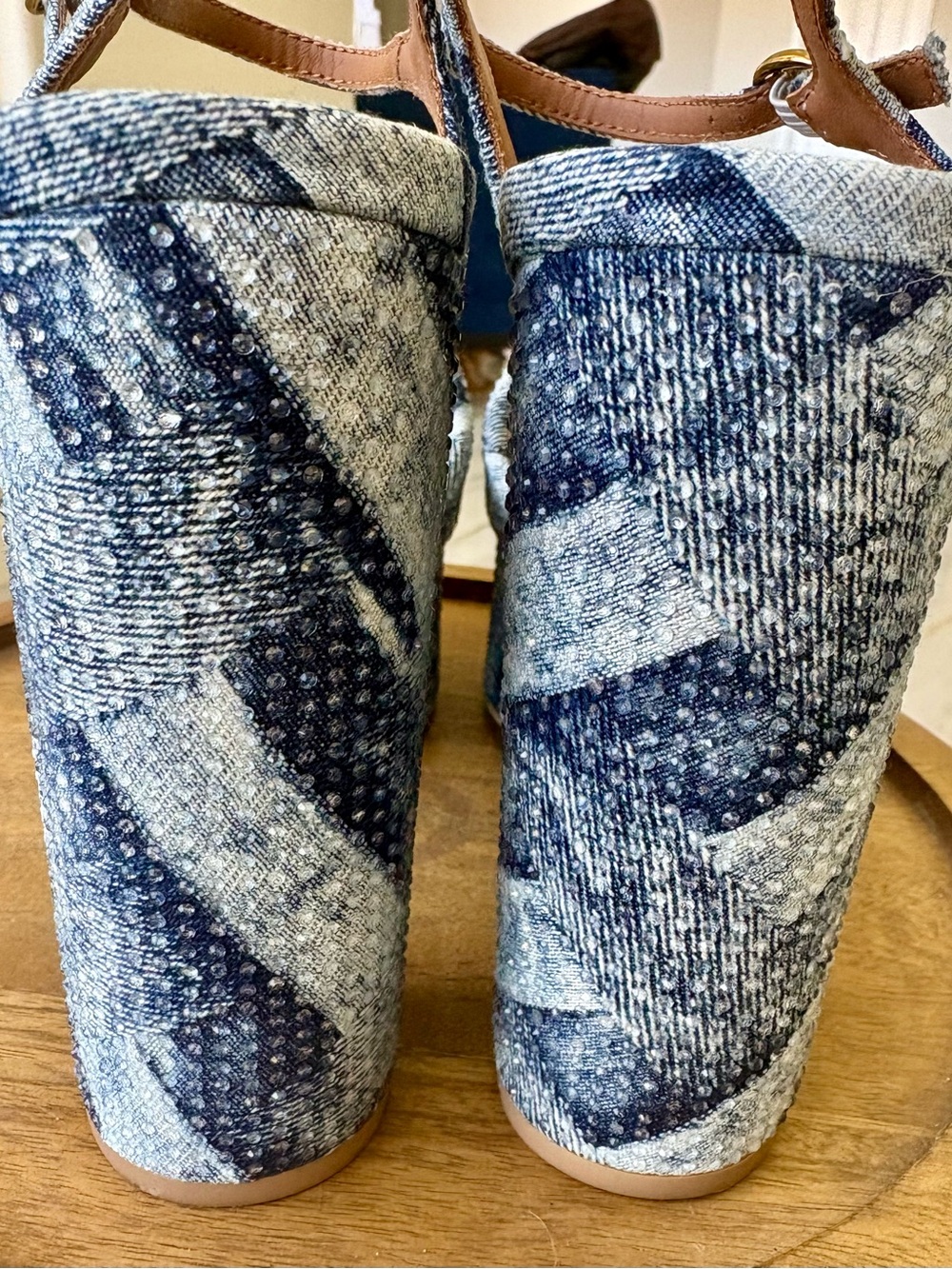 NEW Kurt Geiger Kensington Blue Denim Tall Platform Sandals Gold Bird shoes sz 8 - Picture 11 of 14